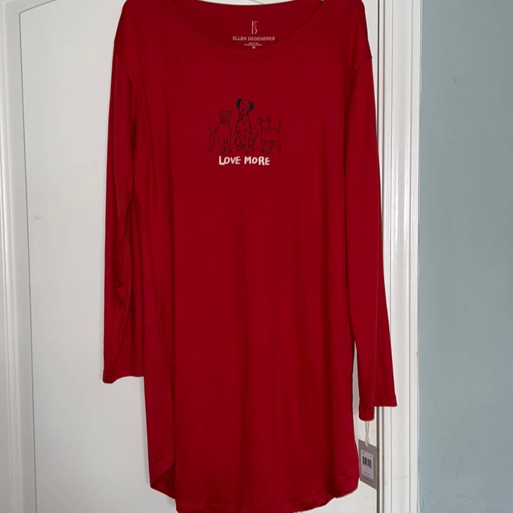 NWT Ellen Degeneres red “Love More” sleep shirt; very soft; size M